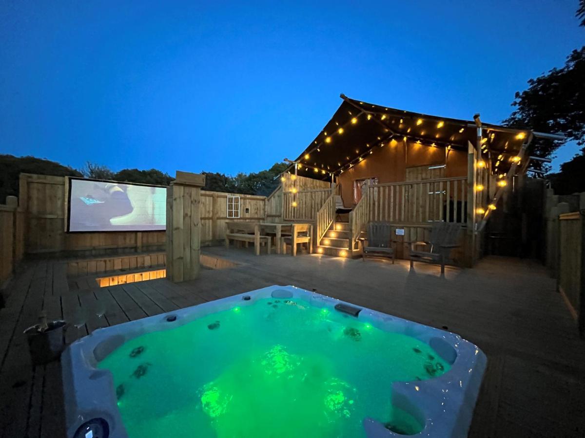 Aladdin Safari Tent Luxury tent Tenby